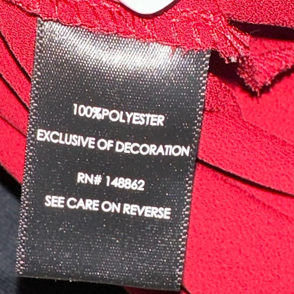 Torrid (1) Red Sequin V-Neck Lightweight Sheer Short Sleeve Blouse - Picture 10 of 10